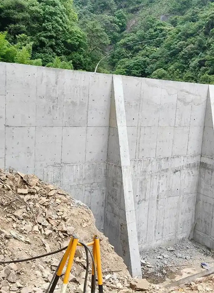 苏州相城区重力式挡土墙